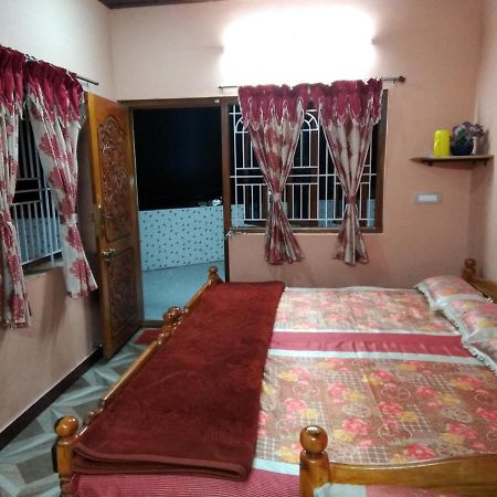 Maniis Homestay Vālpārai Dış mekan fotoğraf