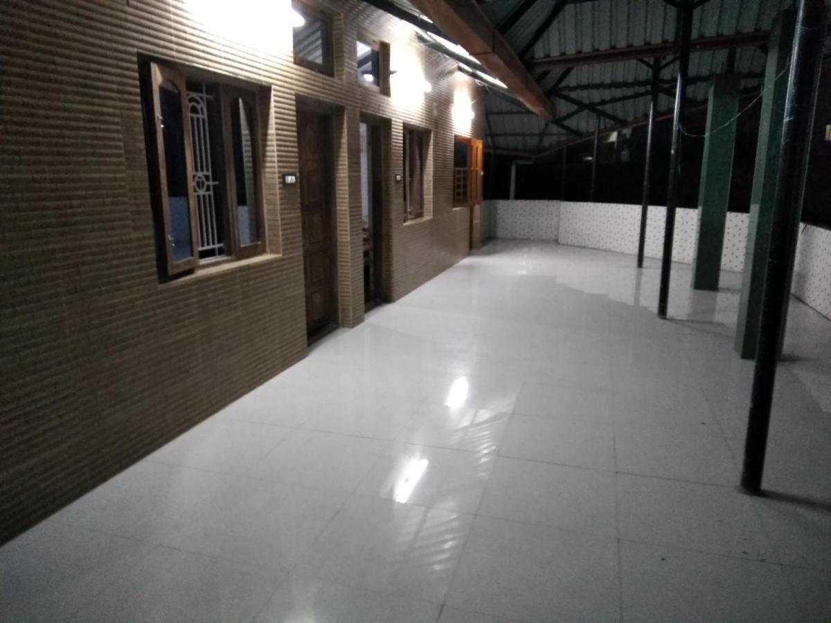Maniis Homestay Vālpārai Dış mekan fotoğraf