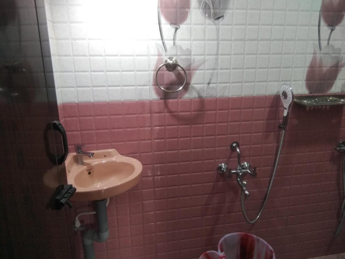 Maniis Homestay Vālpārai Dış mekan fotoğraf