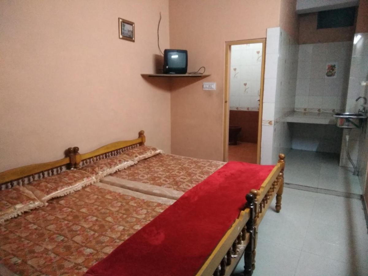 Maniis Homestay Vālpārai Dış mekan fotoğraf