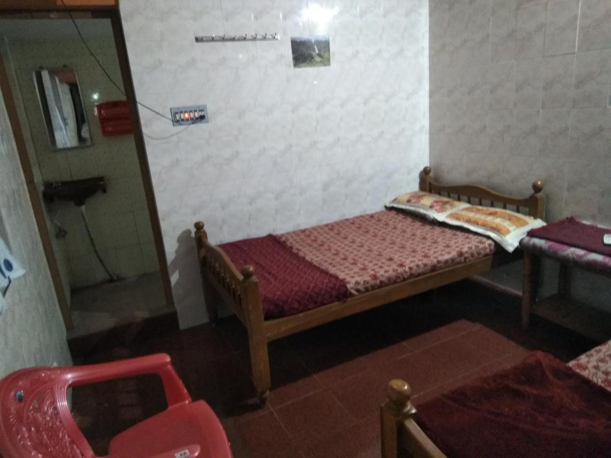 Maniis Homestay Vālpārai Dış mekan fotoğraf