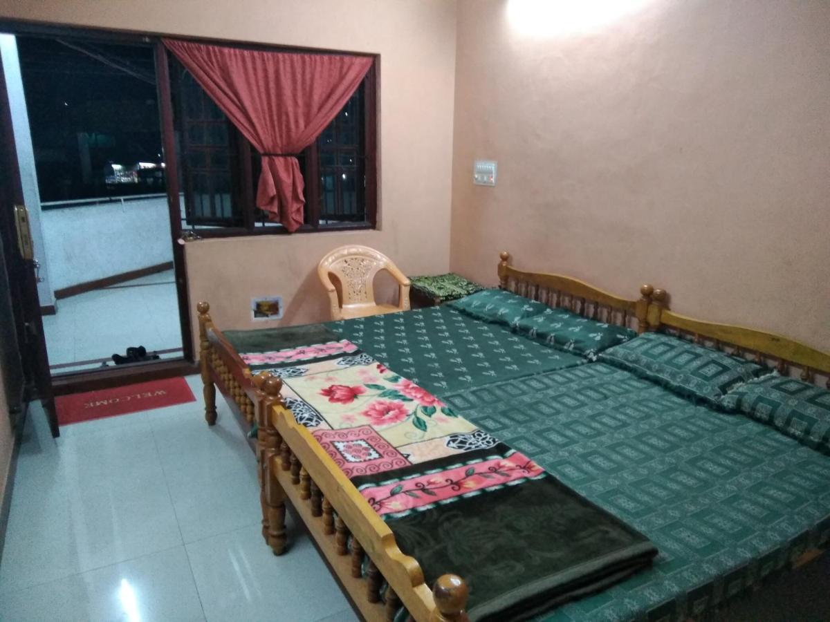 Maniis Homestay Vālpārai Dış mekan fotoğraf